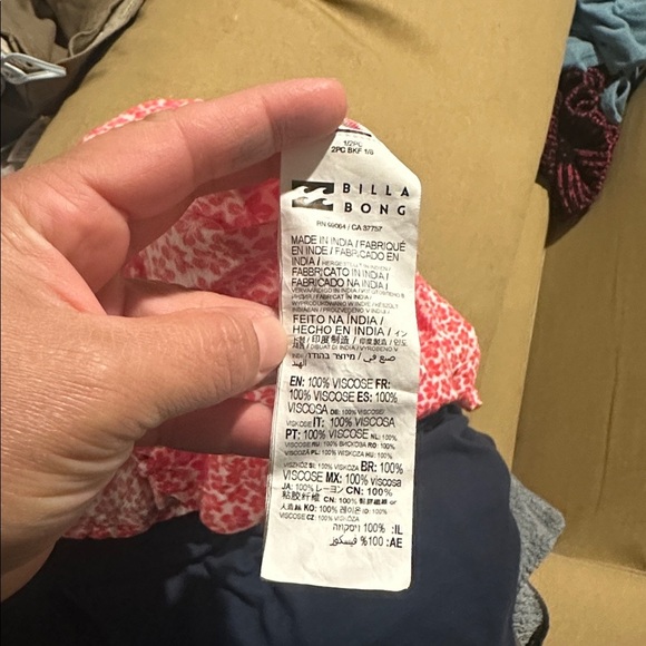 Billabong Red and White Floral Blouse - Picture 9 of 9